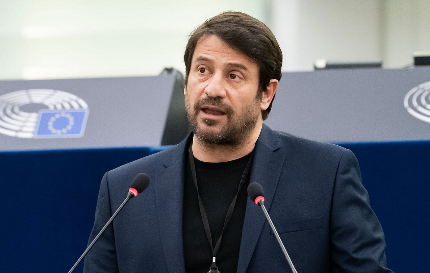 Βαριές ποινικές διώξεις στον Αλέξη Γεωργούλη για επικίνδυνη σωματική βλάβη και βιασμό
