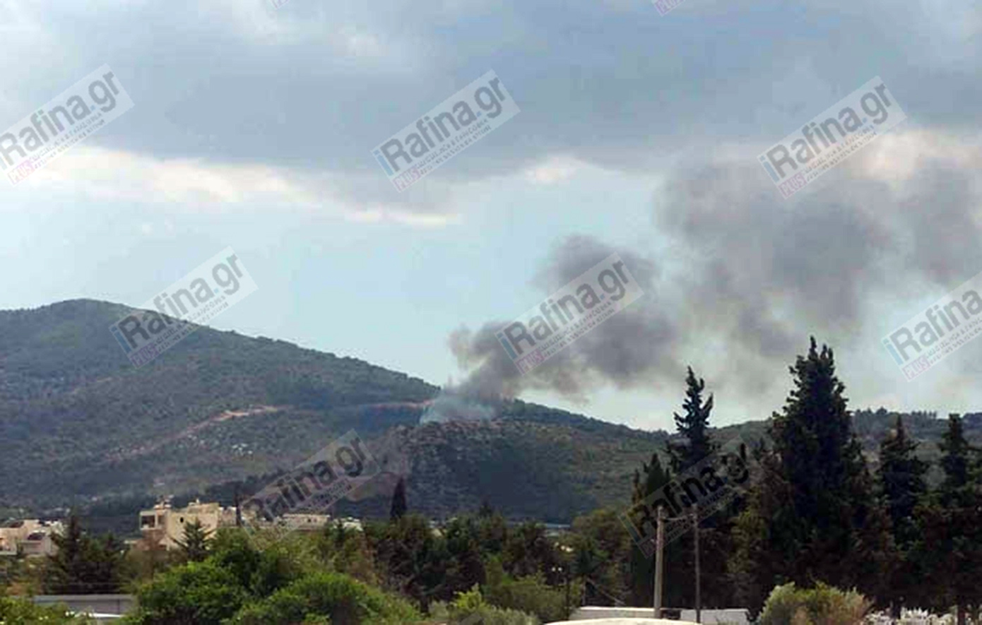 Συναγερμός για φωτιά στα Γλυκά Νερά, κοντά στον οικισμό Συναγερμός για φωτιά στα Γλυκά Νερά, κοντά στον οικισμό