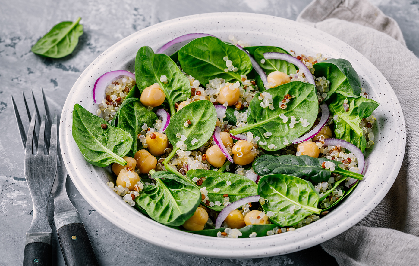 Πράσινη σαλάτα με βινεγκρέτ από κόκκινο κρασί