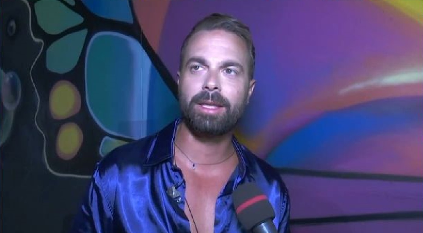 Ηλίας Βρεττός για Βανδή: Κανονικά η μουσική θα έπρεπε να ενώνει, να τη χρησιμοποιούμε για να γίνουμε φίλοι