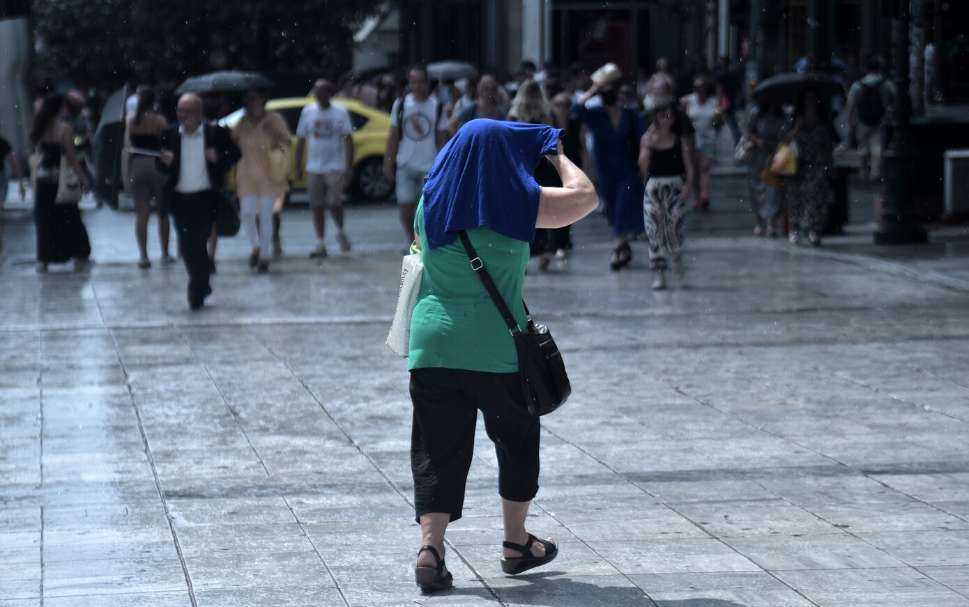 Αλλάζει το σκηνικό του καιρού με πτώση της θερμοκρασίας, βροχές, καταιγίδες και χαλάζι &#8211; Ποιες περιοχές θα βρεθούν στο επίκεντρο
