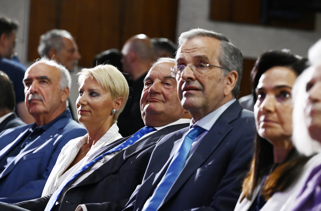 Το «Καληνύχτα σας, κύριε Σαμαρά!» και η διαφορετική αντιμετώπιση στον Καραμανλή &#8211; «Παίζει» πράγματι ο Τασούλας για ΠτΔ;