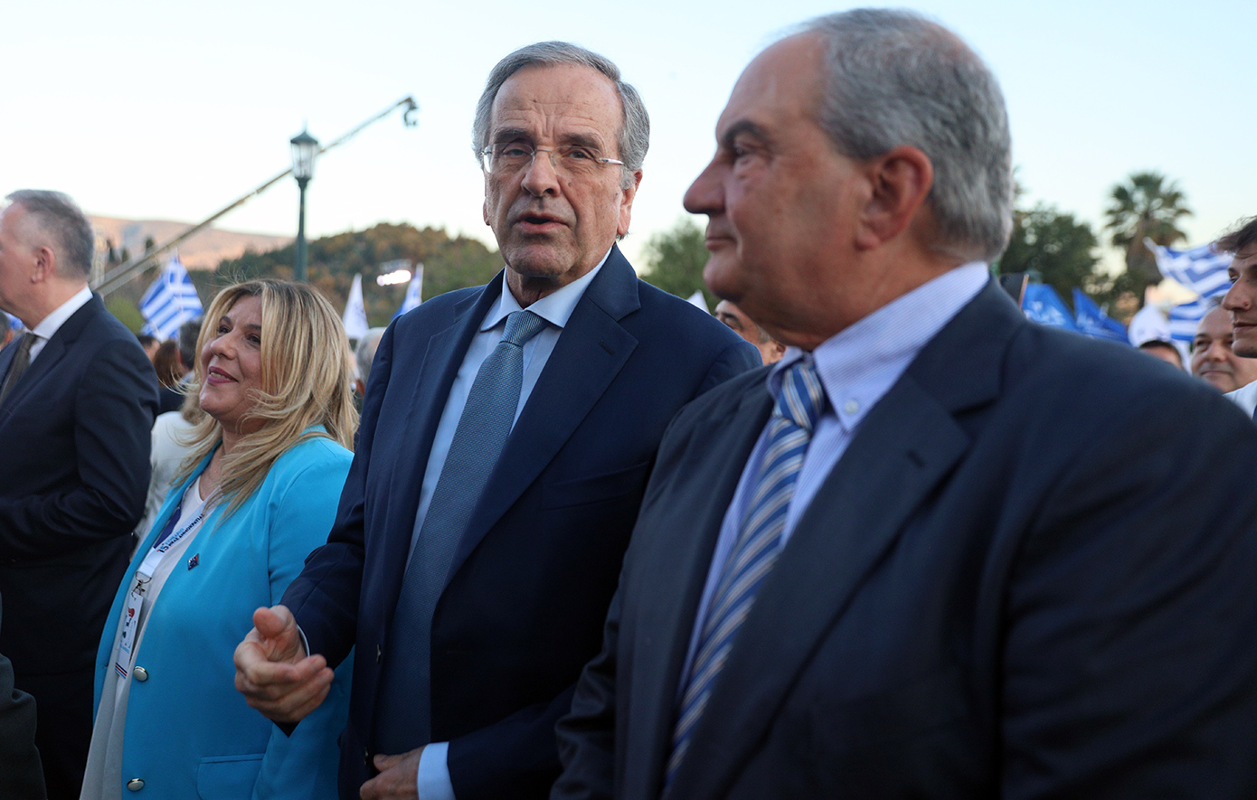Κυβέρνηση για Σαμαρά-Καραμανλή: Δεν σχολιάζουμε δηλώσεις πρώην πρωθυπουργών, στις ευρωεκλογές ελήφθησαν μηνύματα