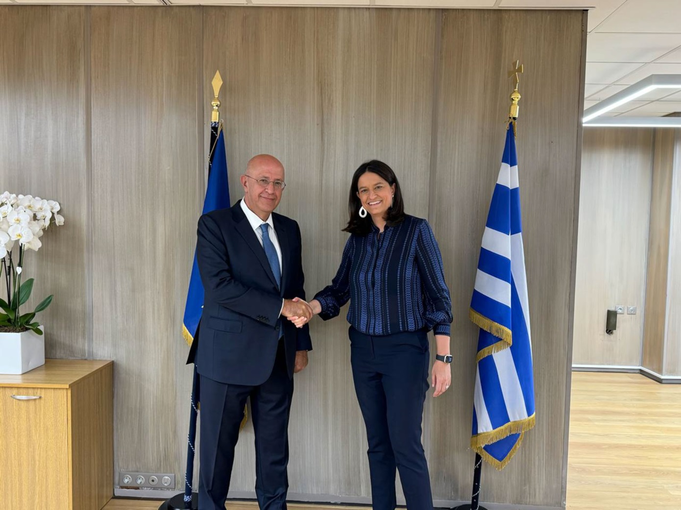 Η Νίκη Κεραμέως βρέθηκε με εκπροσώπους του ΣΕΒ – Τι συζήτησαν