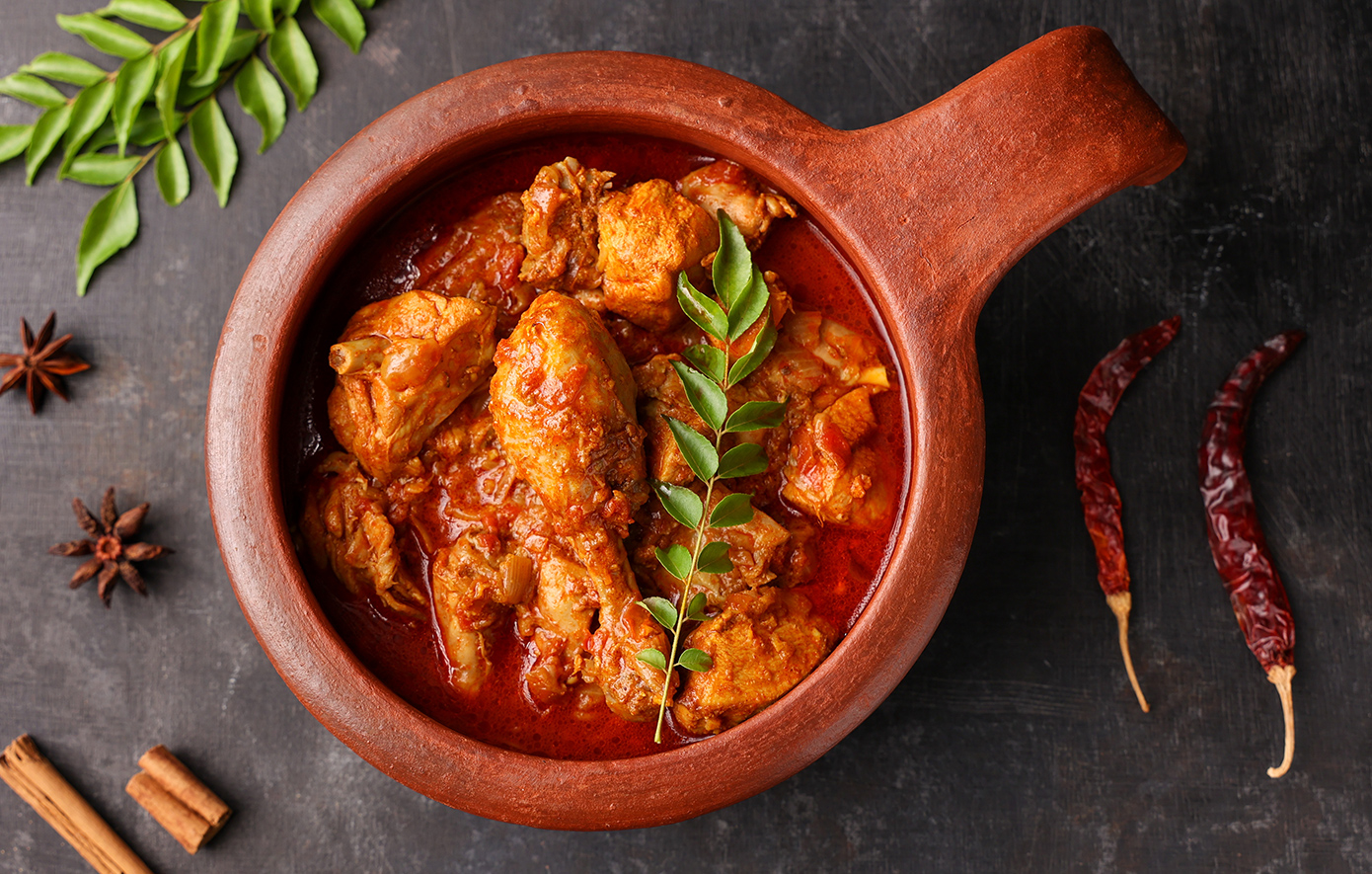 Γρήγορο κοτόπουλο κάρυ με σάλτσα ντομάτας