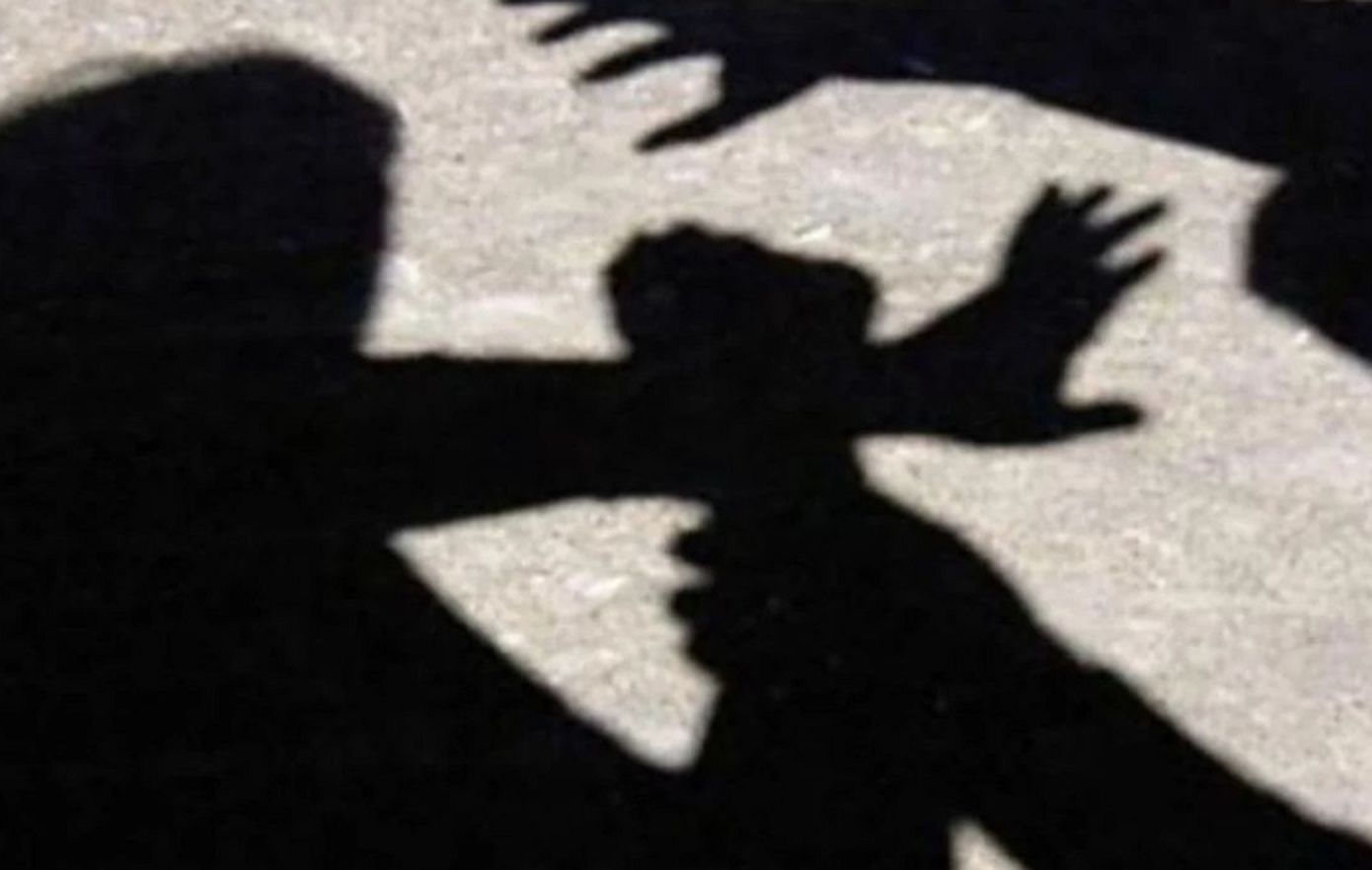 Ξάνθη: 29χρονος ξυλοκοπήθηκε άγρια από τον πατέρα και τον αδερφό του &#8211; Τον χτυπούσαν σε κοινή θέα με γροθιές και καδρόνια
