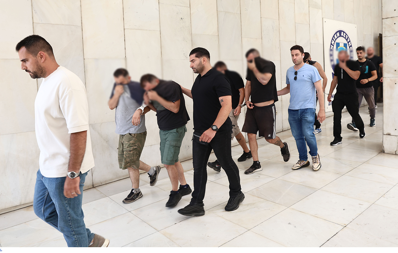 Βαρύτατες κατηγορίες για τα μέλη του νέου κυκλώματος εκβιαστών και μπράβων, στο οποίο συμμετείχαν οπαδοί