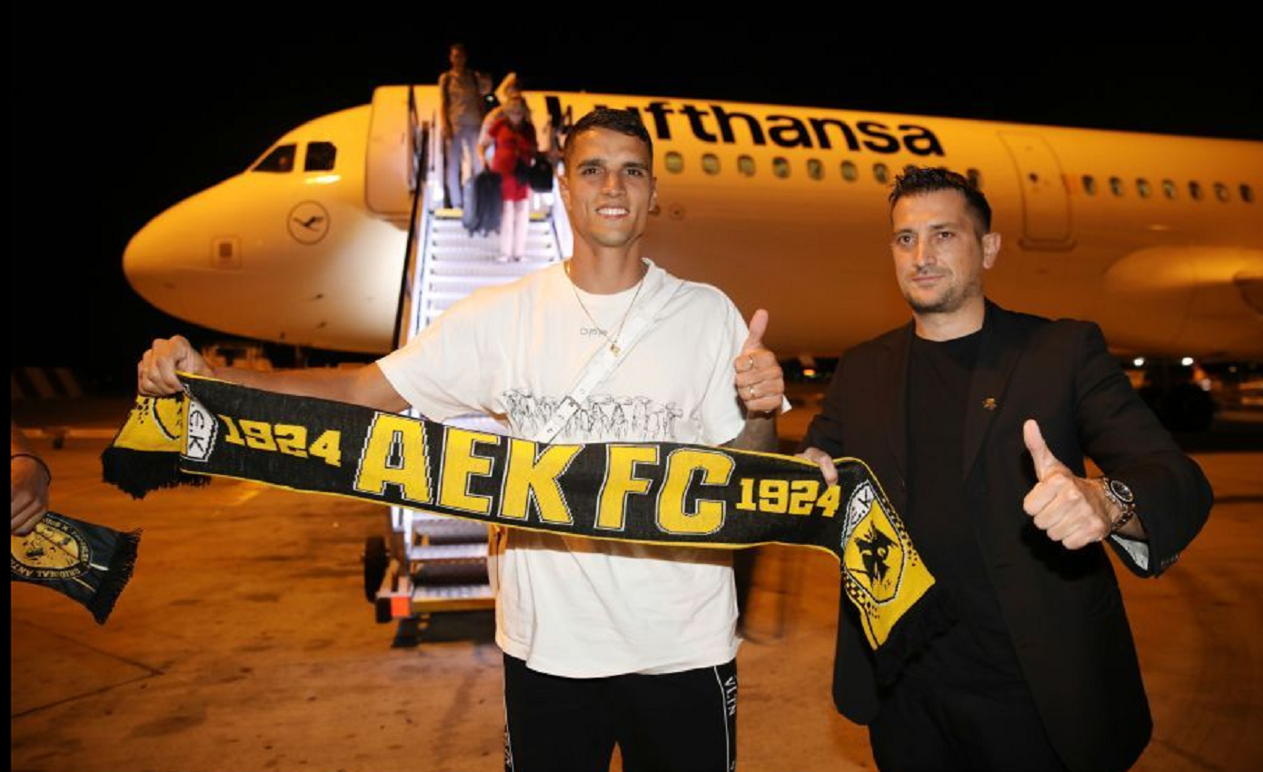 «Πάτησε» Αθήνα ο Λαμέλα – «Κιτρινόμαυρη» τρέλα στο αεροδρόμιο – Βίντεο και φωτογραφίες
