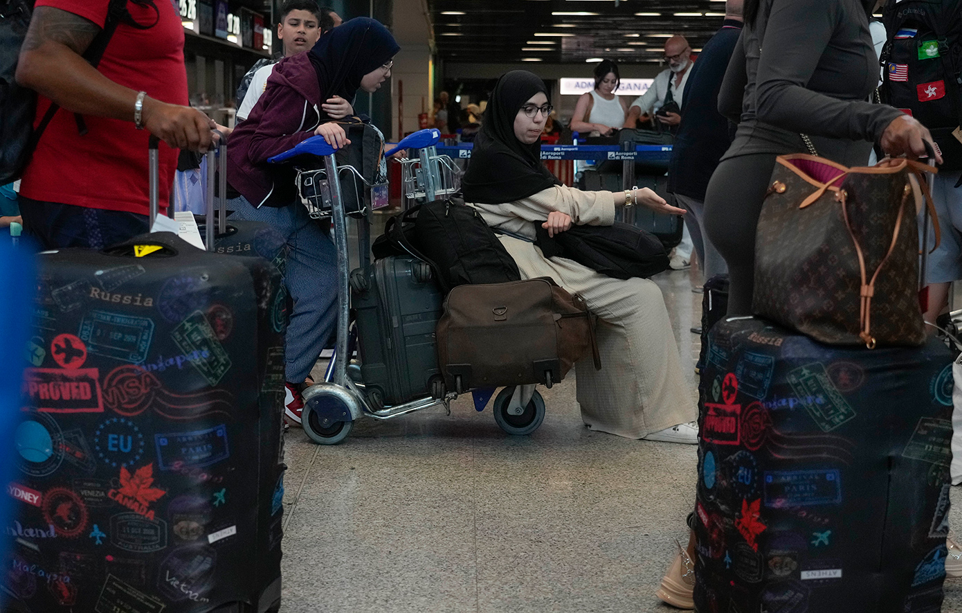 «Η κυβερνοεπίθεση δεν επηρέασε την ασφάλεια των αερομεταφορών» &#8211; Περιορισμένα προβλήματα στο αεροδρόμιο του Βερολίνου