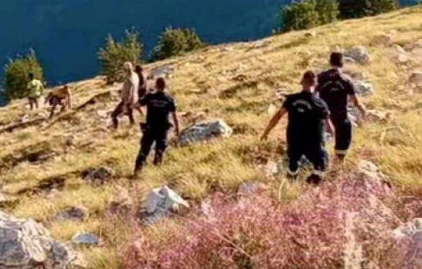 Δύσκολες ώρες για προσκόπους στο Παγγαίο Όρος – Εικόνες του απεγκλωβισμού τους από τους πυροσβέστες