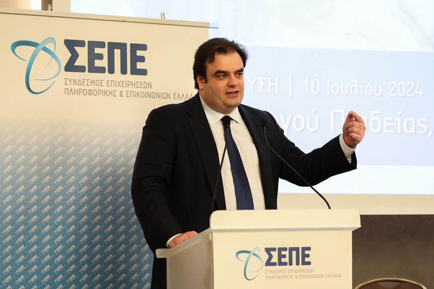 Πιερρακάκης: Ο νέος εθνικός στόχος είναι να διπλασιάσουμε το ποσοστό των ειδικών στις Τεχνολογίες Πληροφορικής