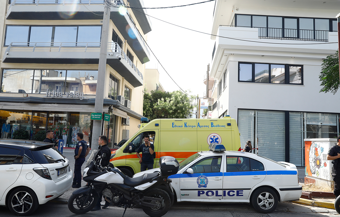 Θρίλερ με την εκτέλεση άνδρα μέσα σε αυτοκίνητο στο Ψυχικό Θρίλερ με την εκτέλεση άνδρα μέσα σε αυτοκίνητο στο Ψυχικό