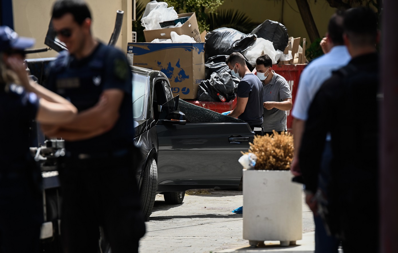 Εκτέλεση στο Ψυχικό: Βίντεο ντοκουμέντο από την ώρα που ο δράστης φτάνει στο σημείο – Χαρτογραφούσε τον χώρο για δύο ημέρες
