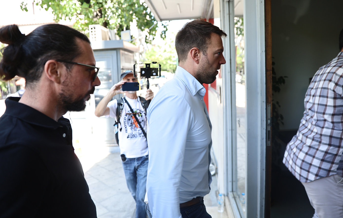 «Ίσως δεν μπορούν να αποφευχθούν» οι εκλογές στον ΣΥΡΙΖΑ, λέει η εκπρόσωπος του κόμματος μετά τη θυελλώδη συνεδρίαση της ΚΟ