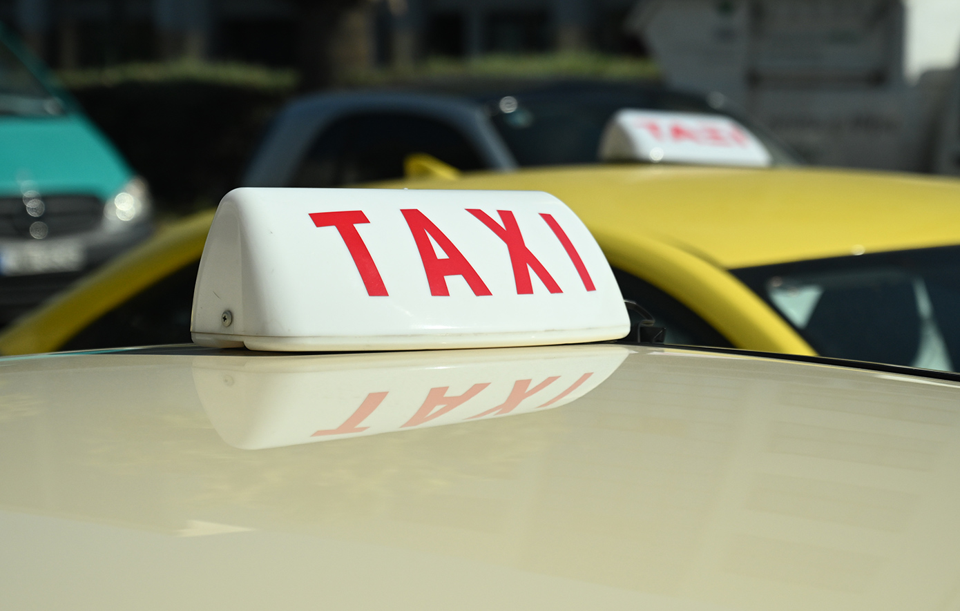 Οδηγούσε ταξί χωρίς δίπλωμα οδήγησης &#8211; Χειροπέδες σε 34χρονο στη Θεσσαλονίκη