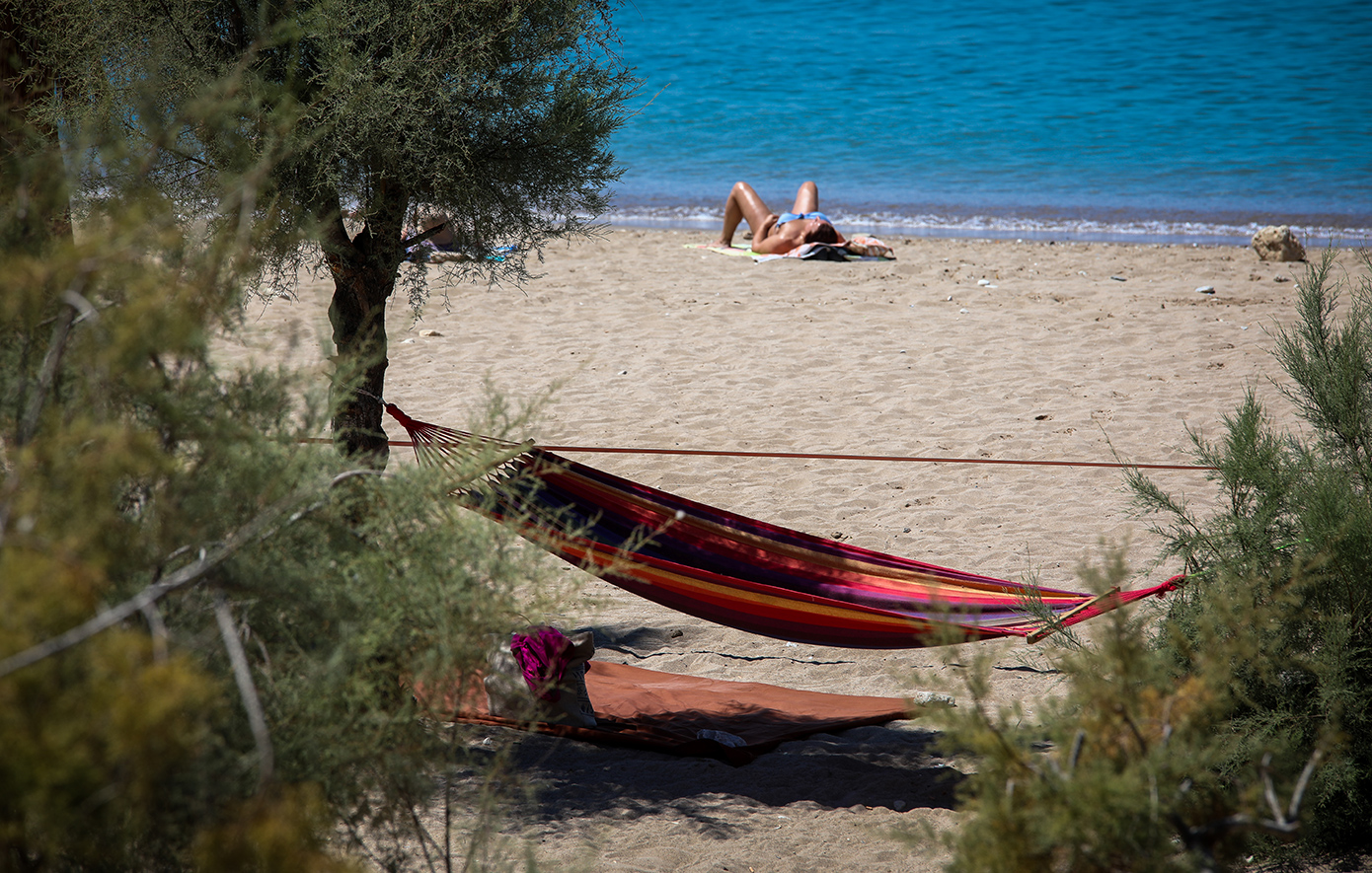 Κινητοποιήσεις στον δήμο Σαρωνικού για «ελεύθερες» παραλίες – «Πρέπει να μείνουν ανοιχτές», λέει ο δήμαρχος