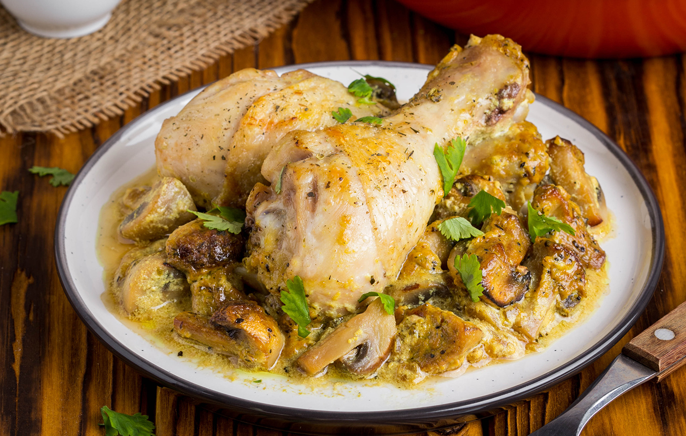 Κοτόπουλο με κρεμώδη σάλτσα μανιταριών και μουστάρδας