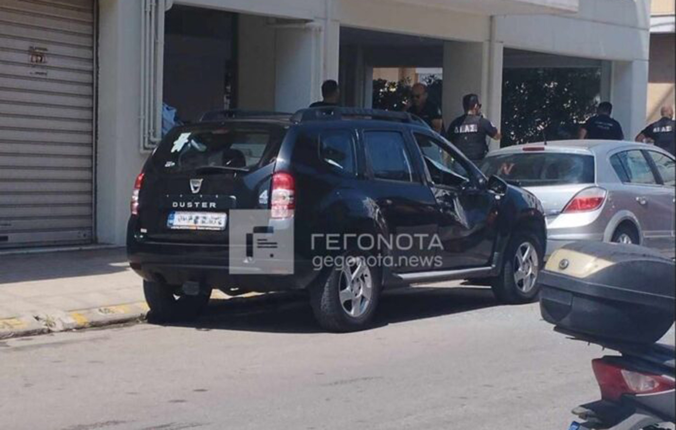 Άνδρας έπεσε από τον 4ο όροφο πολυκατοικίας στον Βόλο – Τραυματίστηκε σοβαρά