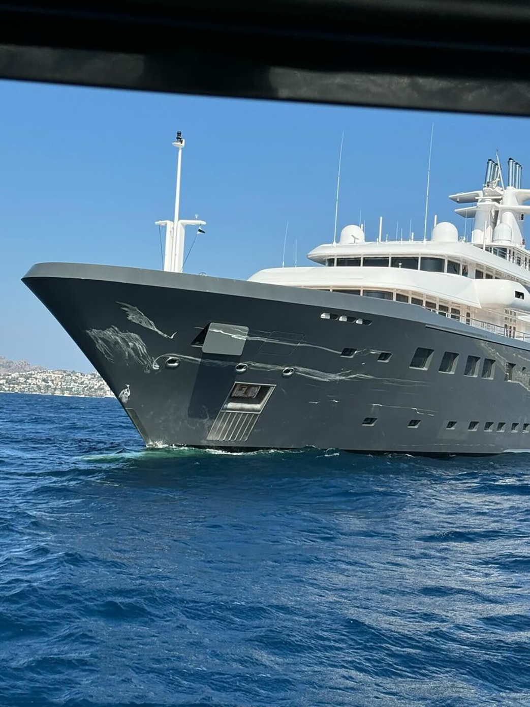 Πολυτελές γιοτ εμβόλισε σκάφος στο Μπόντρουμ