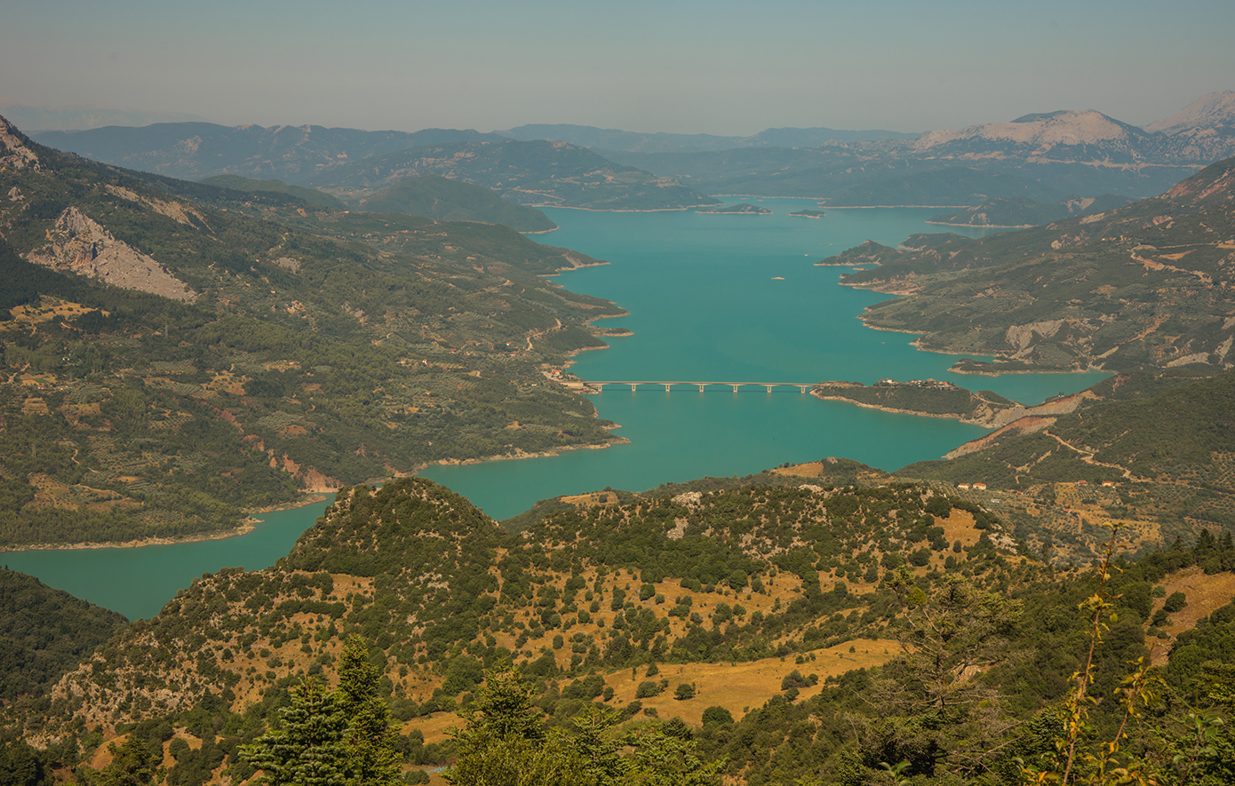 Λιμνη Κρεμαστων