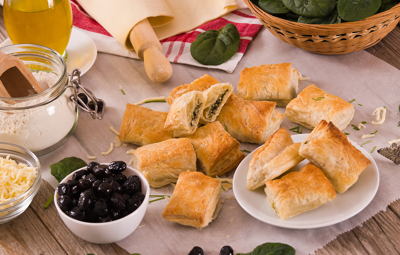 Μπουρεκάκια με σπανάκι και φέτα