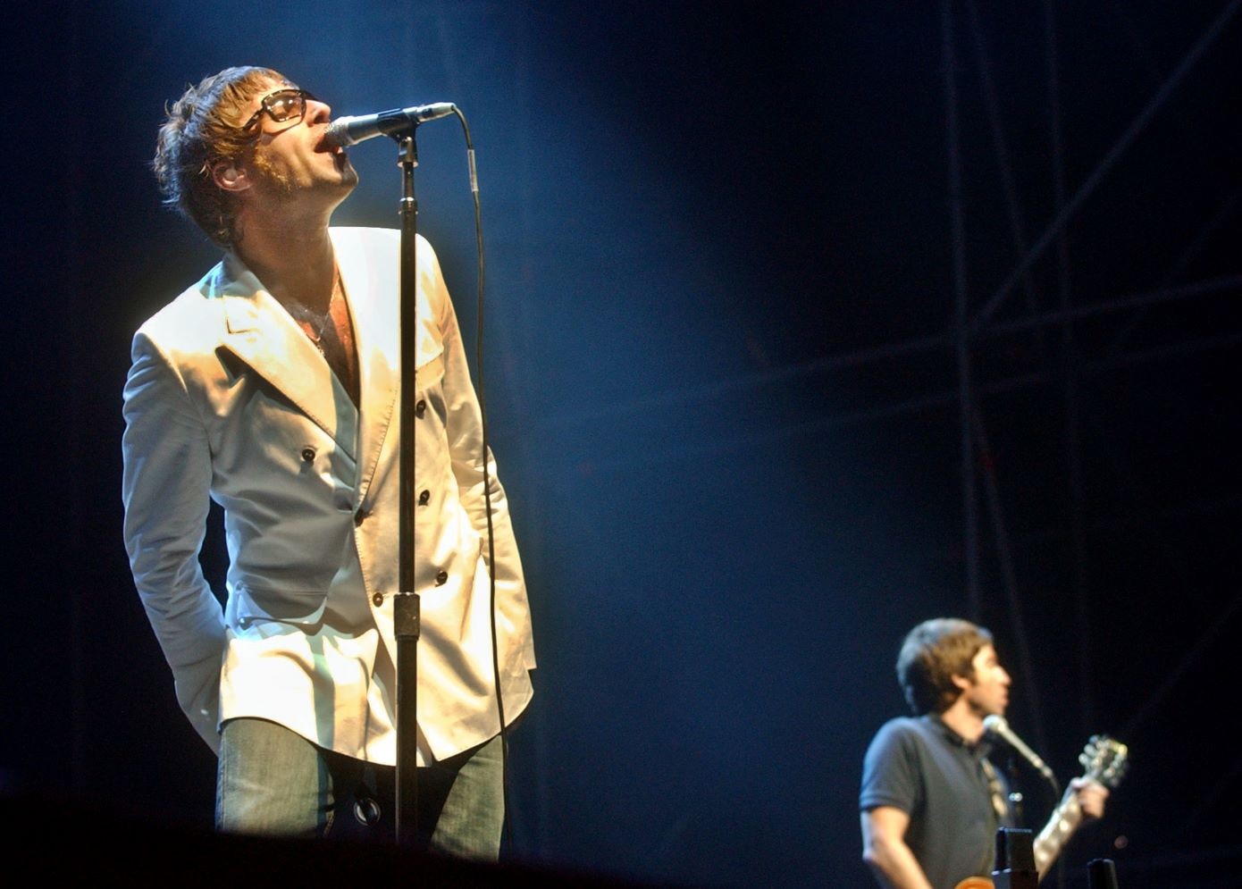 Υστερία για τους Oasis – Ξεπέρασαν τις 7.000 ευρώ, τα εισιτήρια για τις συναυλίες του θρυλικού συγκροτήματος μετά την επανένωσή του