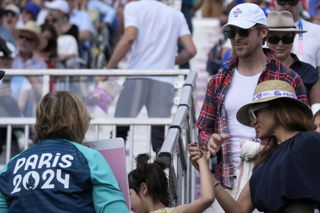 ΕΥΑ ΜΕΝΤΕΣ ΡΑΙΑΝ ΓΚΟΣΛΙΝΓΚ ΕΥΑ ΜΕΝΤΕΣ ΡΑΙΑΝ ΓΚΟΣΛΙΝΓΚ