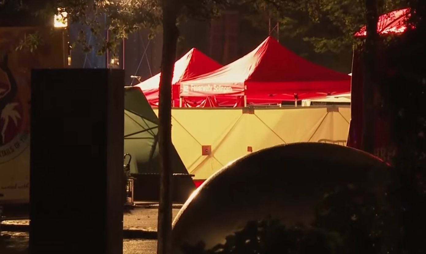 «Μαχαίρωσε στην τύχη ανθρώπους και τους σκότωσε» – Ζητούν πληροφορίες από τον κόσμο για τον δράστη της επίθεσης σε φεστιβάλ στη Γερμανία