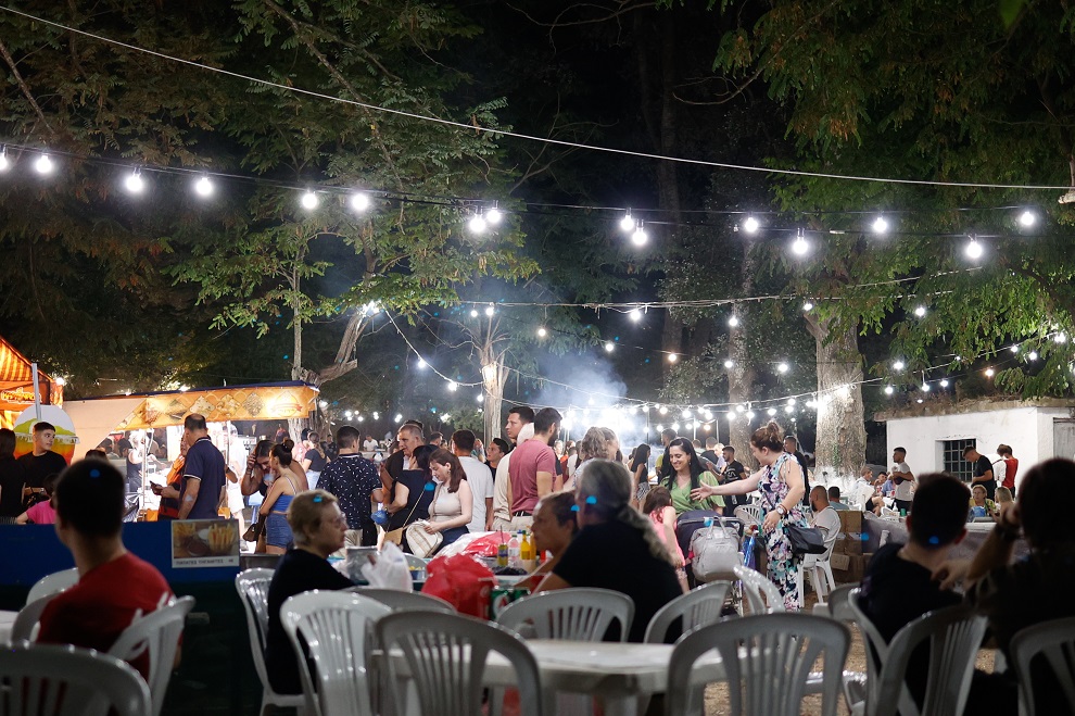 Έπεσε ξύλο από… δυο χωριά σε κρητικό γλέντι