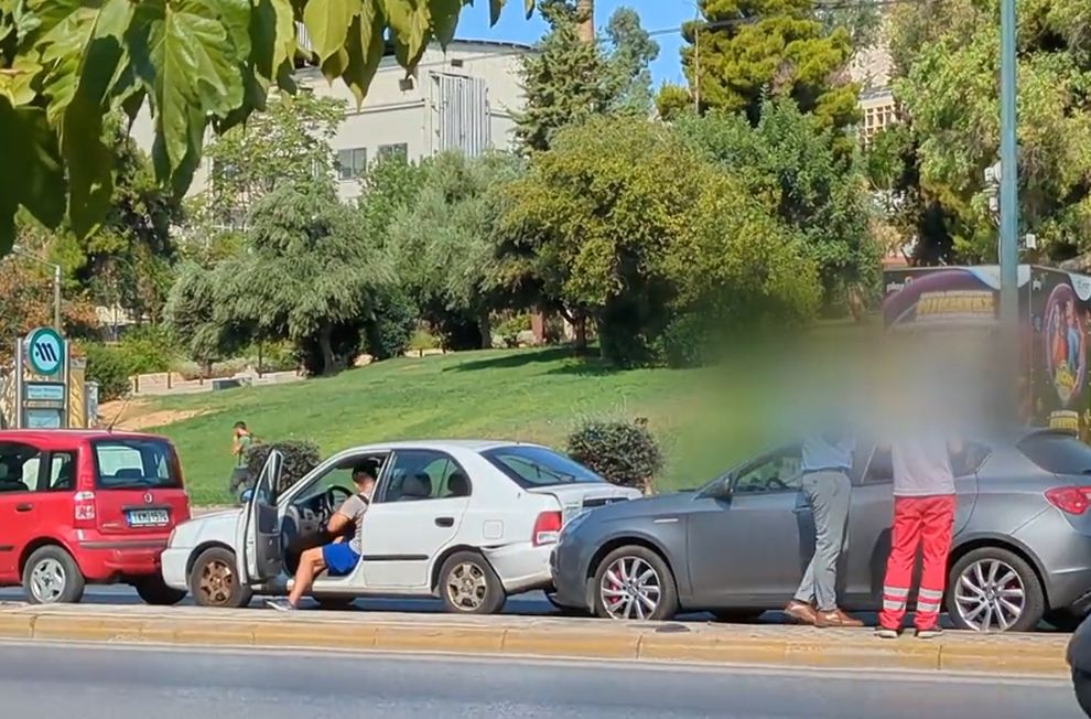 Καραμπόλα στη Βασιλίσσης Σοφίας – Δείτε βίντεο