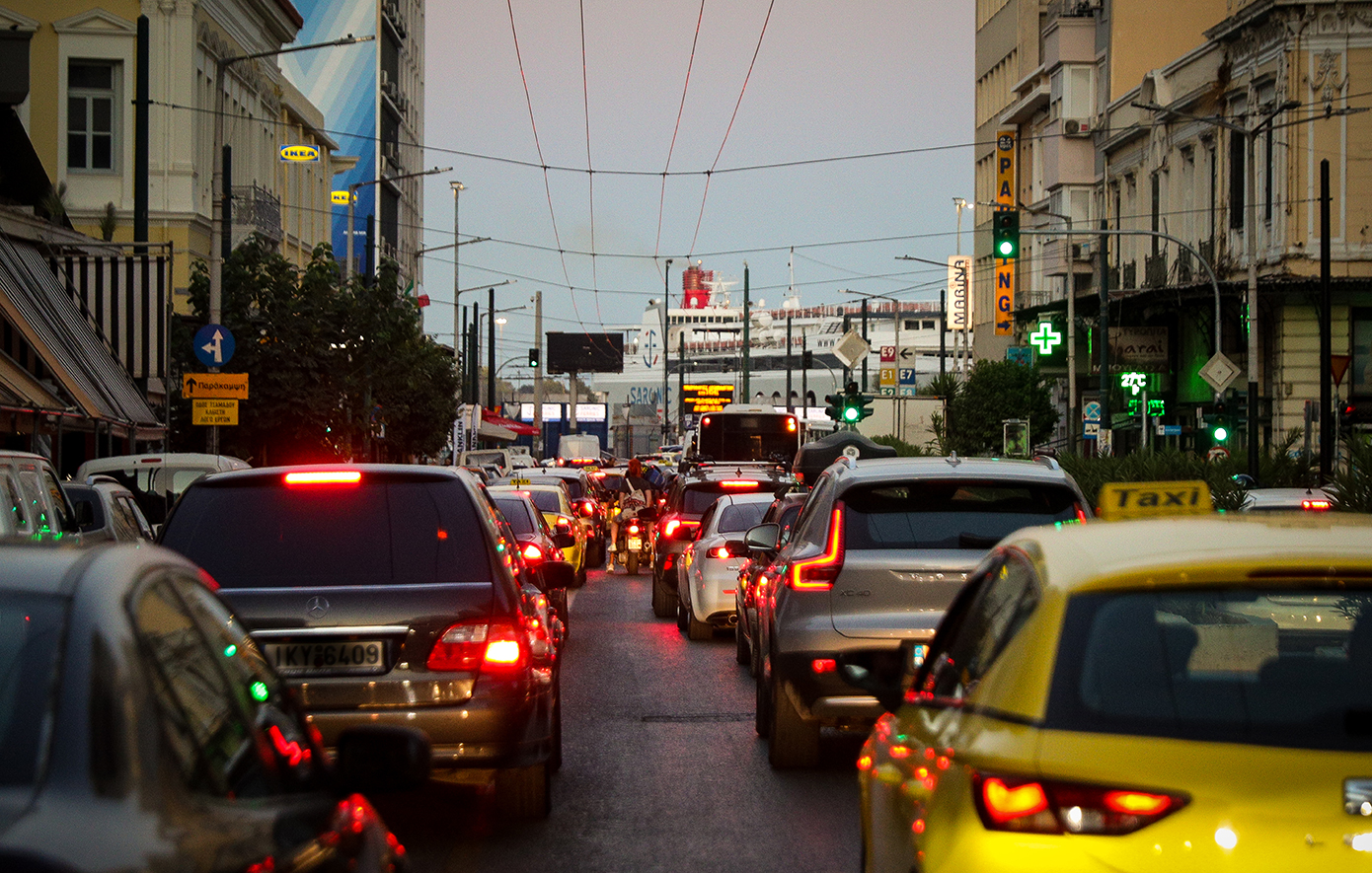 Κίνηση στον Πειραιά Κίνηση στον Πειραιά