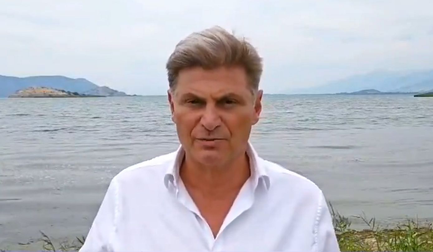Φαραντούρης: Στέλνω μήνυμα αντεπίθεσης, εξωστρέφειας και ελπίδας από τη Λίμνη των Πρεσπών