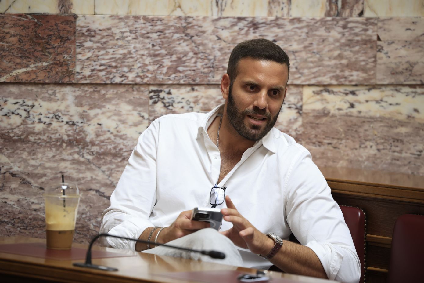 Συνεχίζεται η κόντρα ΝΔ-ΣΥΡΙΖΑ για τον ευρωβουλευτή Παππά: «Εκπροσωπούν τον υπόκοσμο, τη χειρότερη μορφή φασισμού»