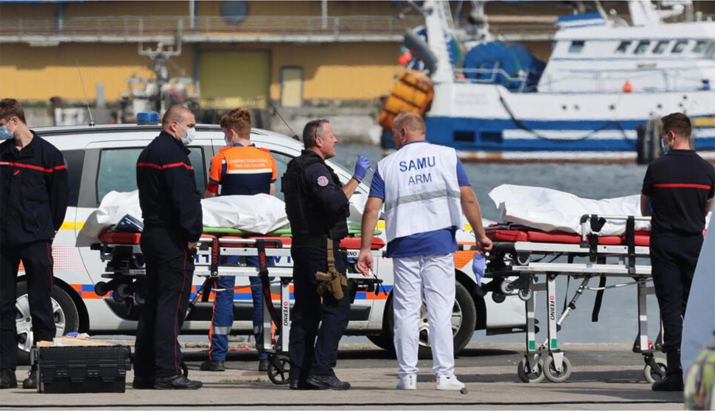 Τουλάχιστον 12 οι νεκροί μετανάστες στη Μάγχη – Σε εξέλιξη επιχείρηση διάσωσης αγνοουμένων
