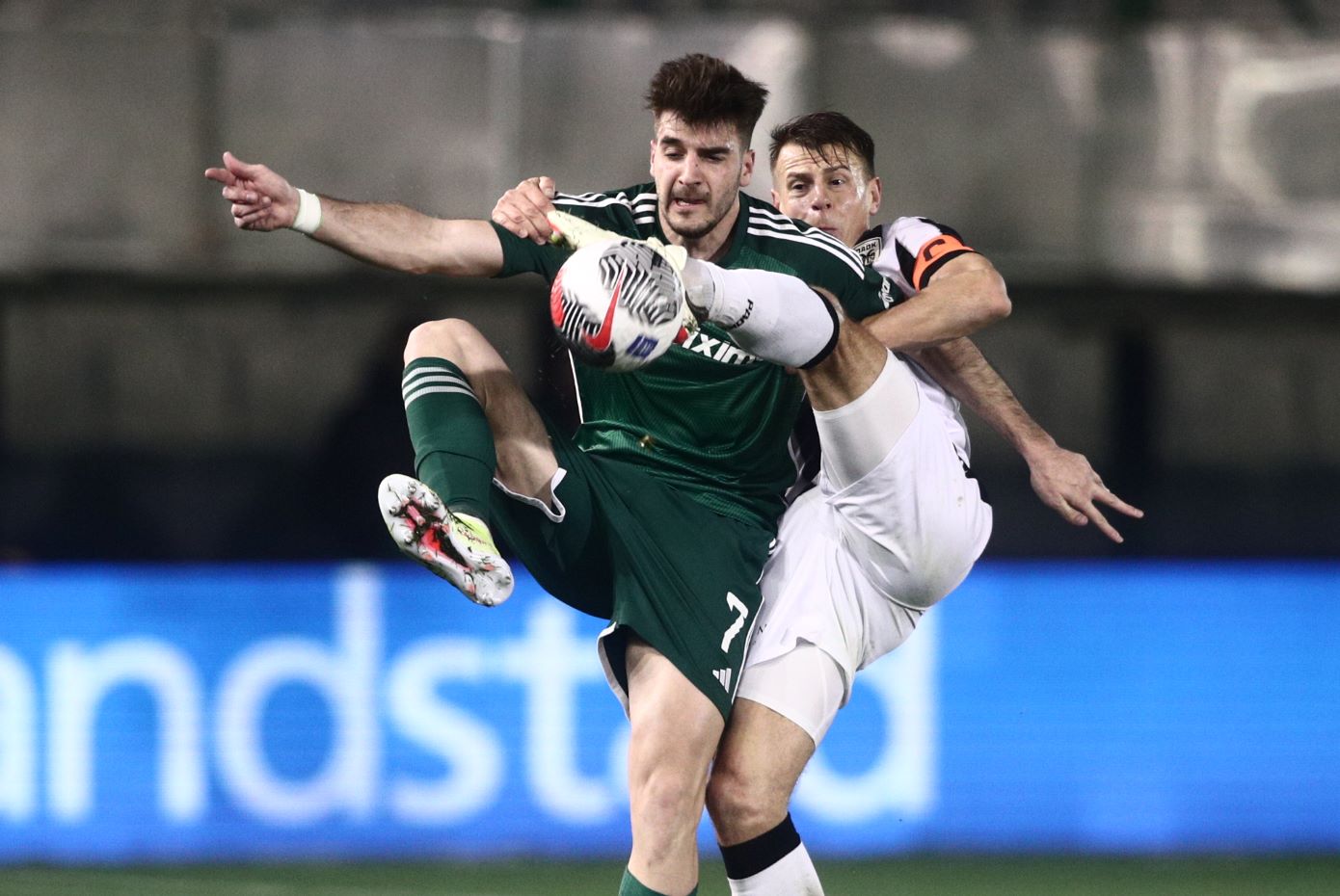 Super League: Πρώτο ντέρμπι της σεζόν στην Τούμπα, ο ΠΑΟΚ υποδέχεται τον Παναθηναϊκό – Τα άλλα σημερινά ματς της 4ης αγωνιστικής