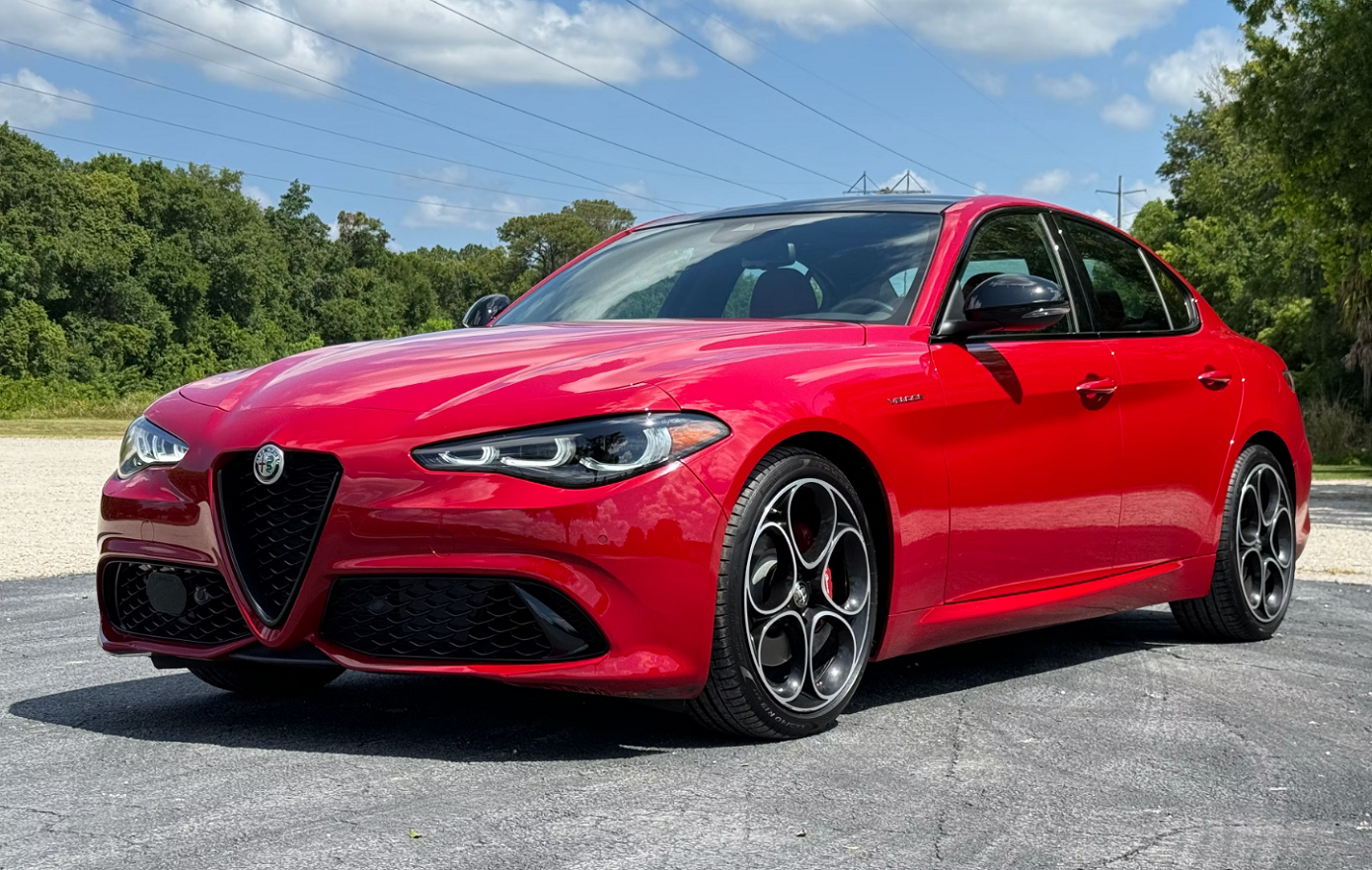 Η Alfa Romeo Giulia κυκλοφορεί με μεγάλη έκπτωση στην άλλη πλευρά του Ατλαντικού