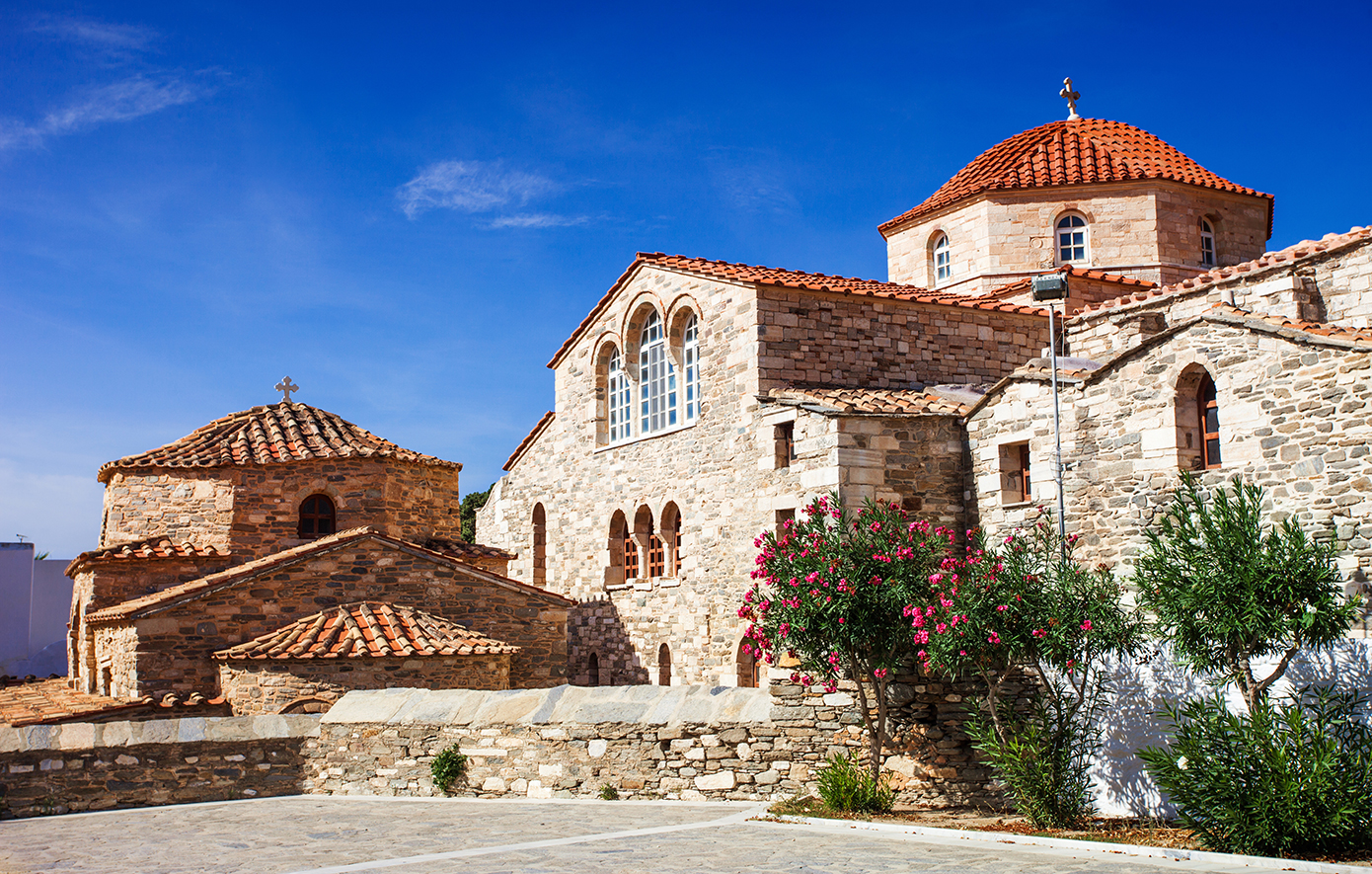 Παναγία η Εκατονταπυλιανή Παναγία η Εκατονταπυλιανή