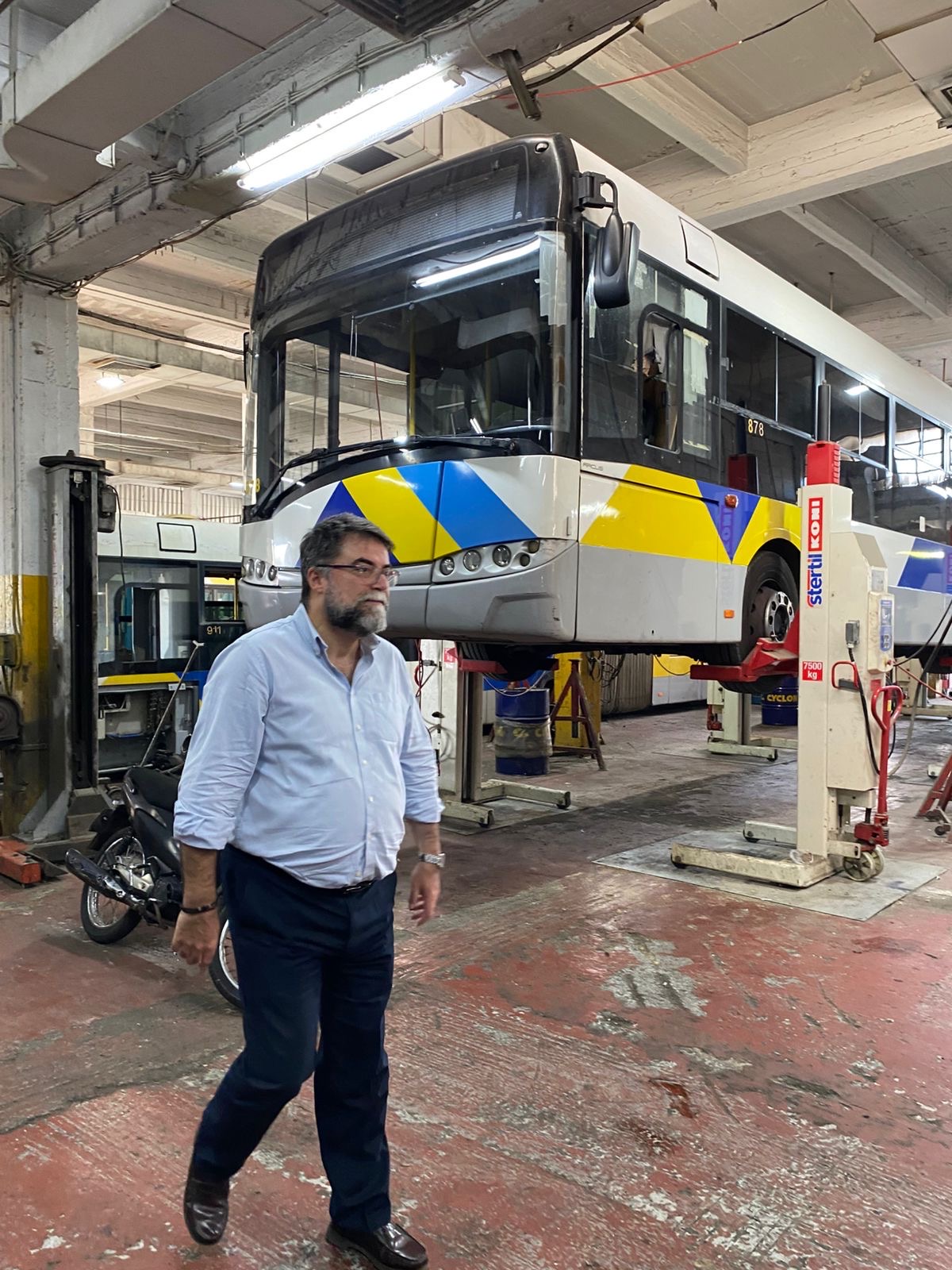 Οικονόμου: Ανατάχθηκαν 10 λεωφορεία και επιστρέφουν στους δρόμους της Αθήνας