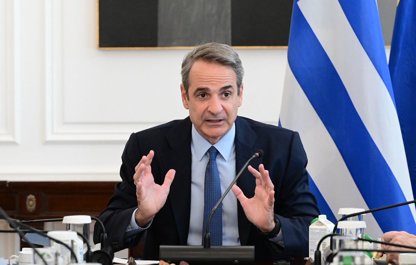 Στο υπουργικό το νέο μοντέλο του κατώτατου μισθού – Τα βλέμματα στραμμένα στην κοινή εμφάνιση Μητσοτάκη-Καραμανλή-Σαμαρά