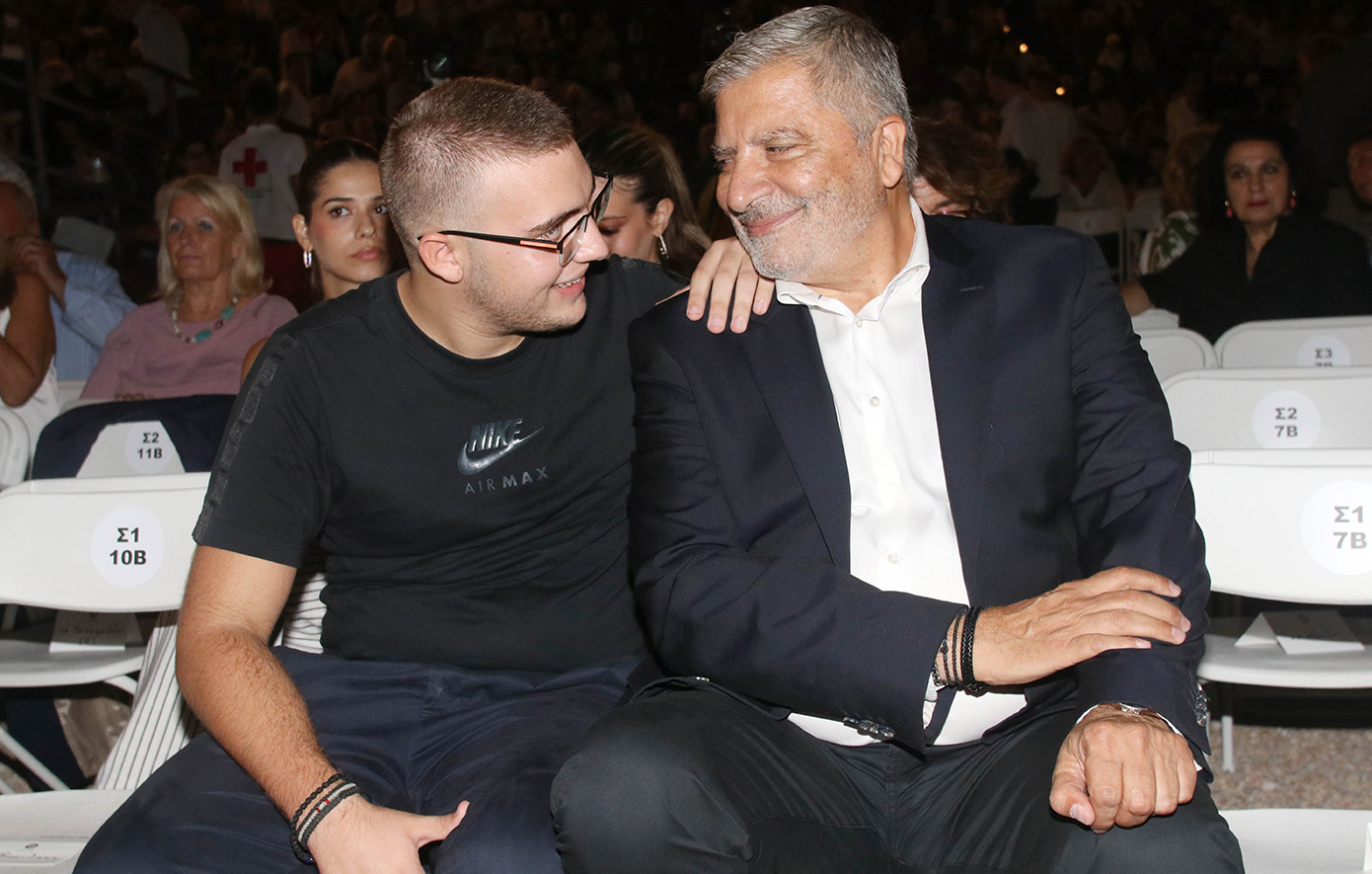 Η νέα σύντροφος του Γιώργου Πατούλη φέρεται να έχει κάνει μπλοκ τον γιο του στα social media – Οι σχέσεις τους έχουν ψυχρανθεί