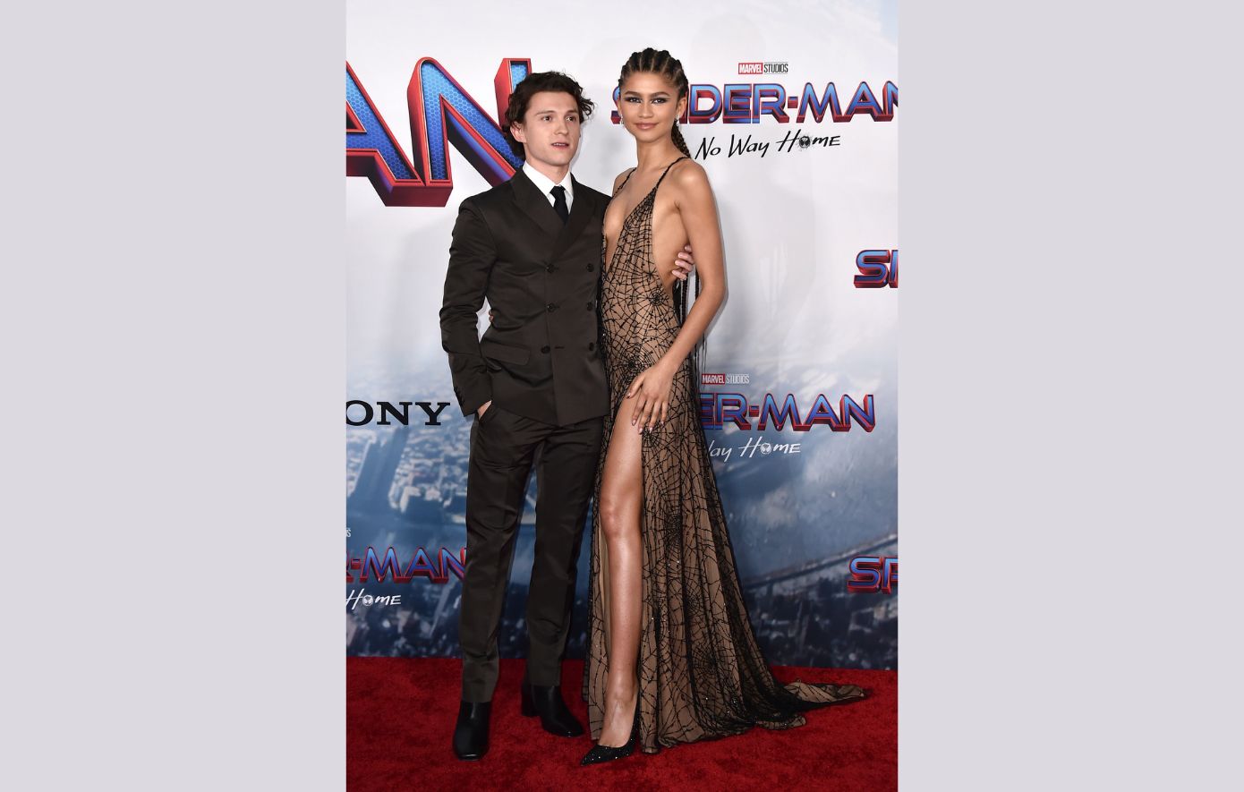 Τομ Χόλαντ- Ζεντάγια Τομ Χόλαντ- Ζεντάγια