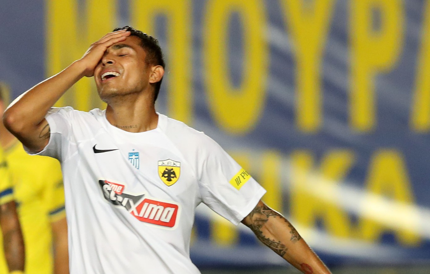 Παναιτωλικός – ΑΕΚ 1-0: Έχασε το ματς και χάνει και την κορυφή