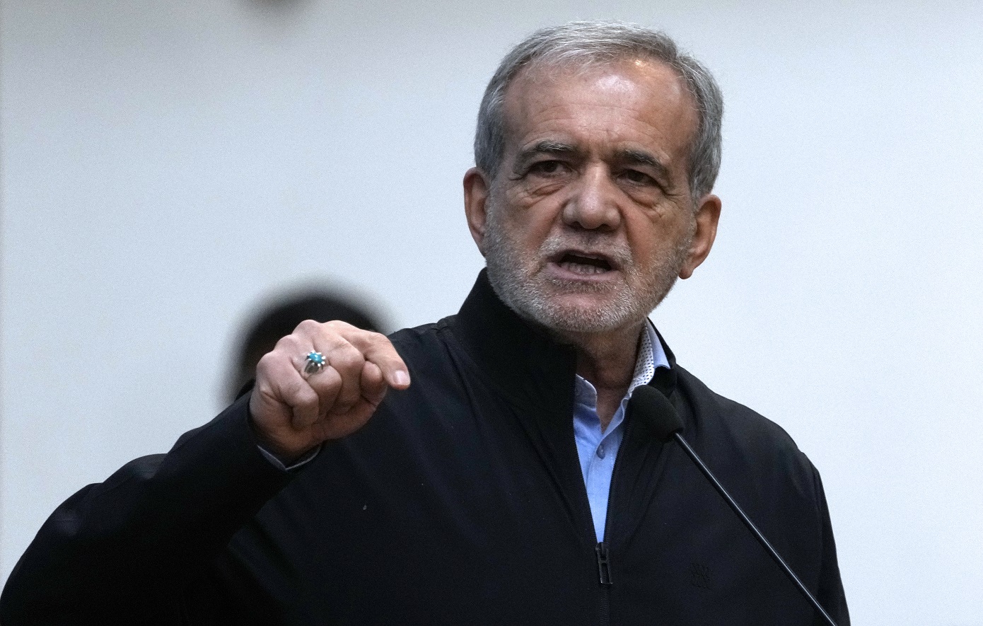 Πρόεδρος Ιράν: Δόθηκε αποφασιστική απάντηση στην επιθετικότητα του Ισραήλ – Μην συγκρουστείτε μαζί μας