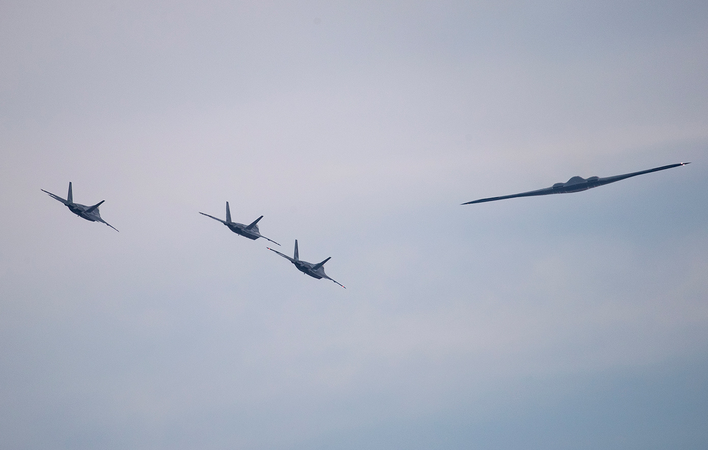 Βομβαρδιστικό stealth B-2 Βομβαρδιστικό stealth B-2