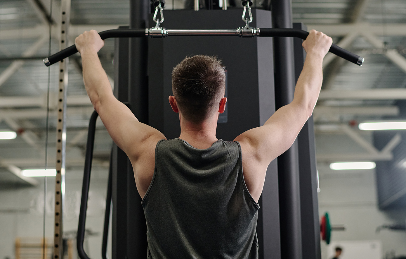 6 ασκήσεις ώμων για να χτίσετε δύναμη