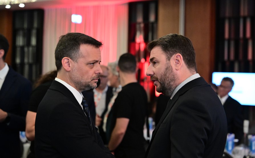 ΠΑΣΟΚ: Με επτά θεματικές ενότητες το ντιμπέιτ Ανδρουλάκη &#8211; Δούκα &#8211; Στον «αέρα» η ημερομηνία διεξαγωγής