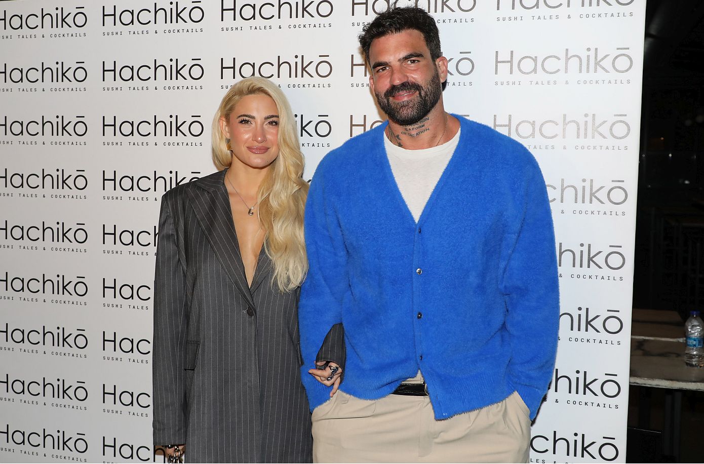 Ξεπούλησε το oversized κοστούμι που φόρεσε η Ιωάννα Τούνη για να φάει σούσι