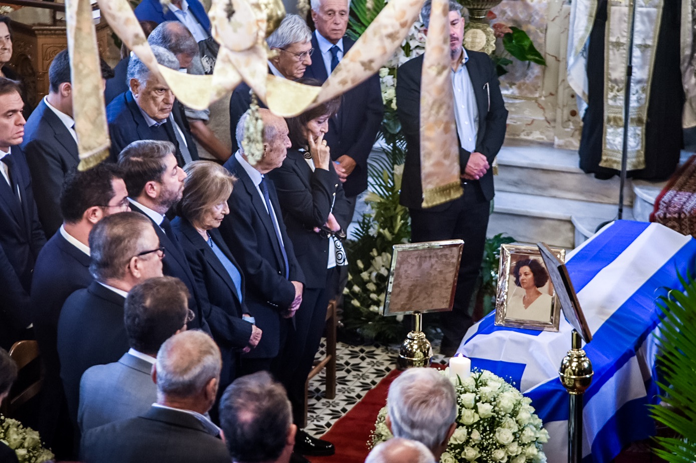 Όλο το ΠΑΣΟΚ στο τελευταίο αντίο στη Βάσω Παπανδρέου – «Ήταν η δικιά μας σιδηρά κυρία»