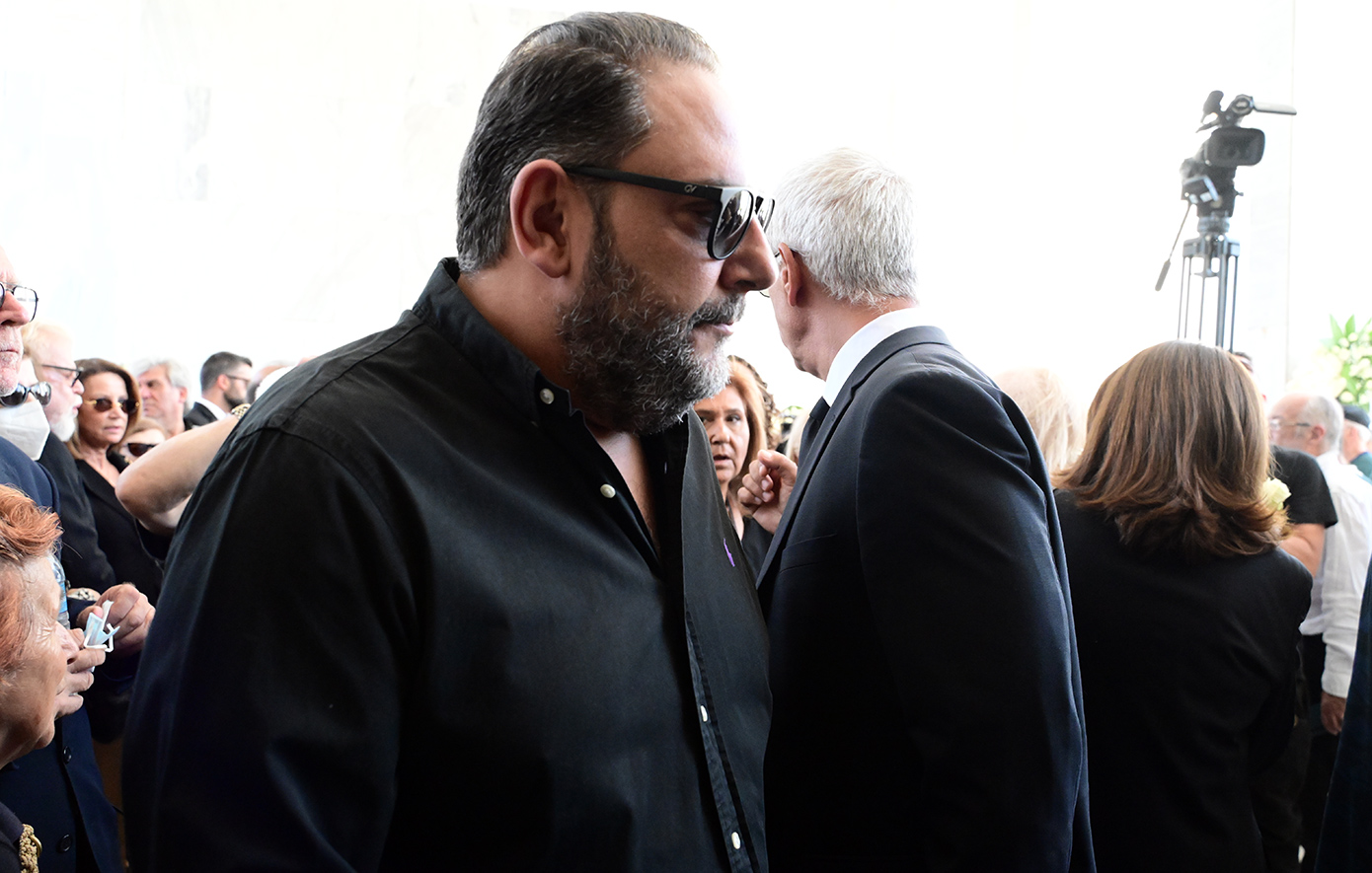 Συγκίνηση στο τελευταίο αντίο στον μεγάλο δημιουργό, Μίμη Πλέσσα Συγκίνηση στο τελευταίο αντίο στον μεγάλο δημιουργό, Μίμη Πλέσσα