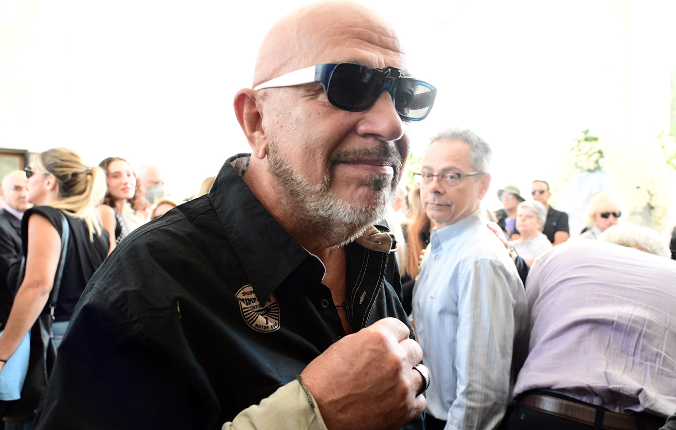 Συγκίνηση στο τελευταίο αντίο στον μεγάλο δημιουργό, Μίμη Πλέσσα Συγκίνηση στο τελευταίο αντίο στον μεγάλο δημιουργό, Μίμη Πλέσσα